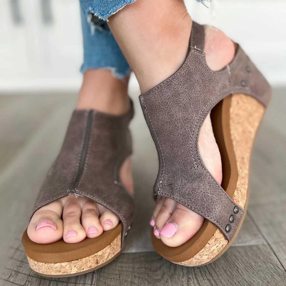 Large size Peeple sandals